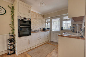 Kitchen- click for photo gallery